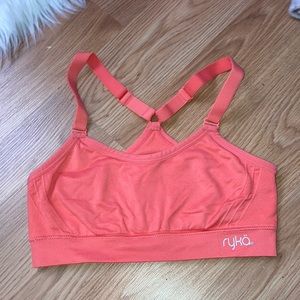 pink sports bra